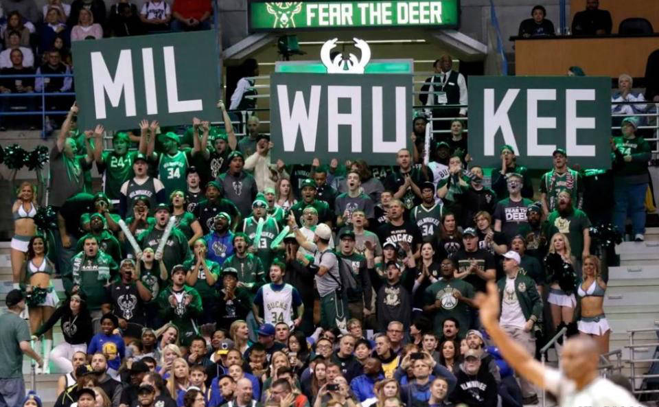 雄鹿球员公开质疑裁判判罚尺度，引争议，基本查看.的简单介绍